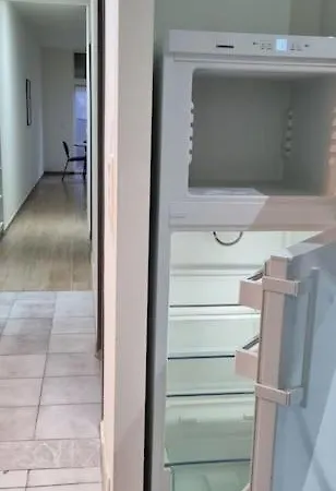 Worker's - 2 Bedrooms & Court Yard - Smooth Apartamento *
